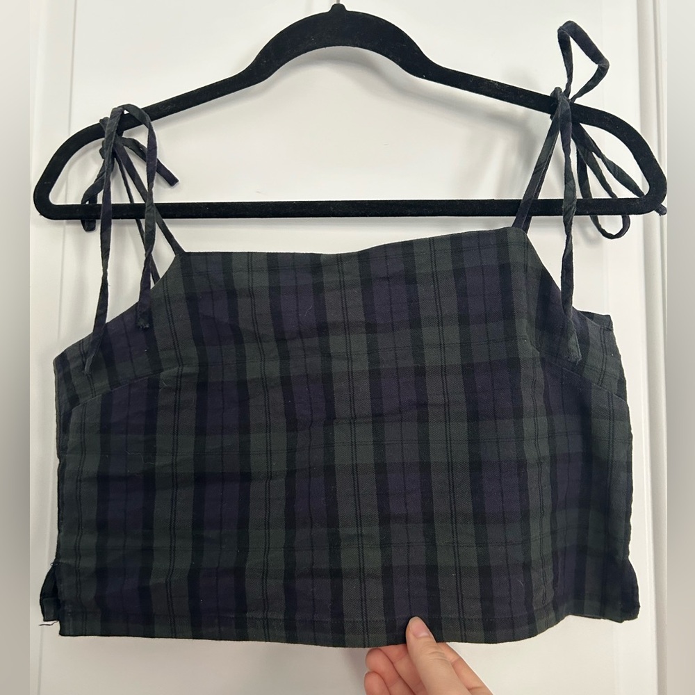 Brandy Melville Plaid Crop Top - Picture 3 of 3